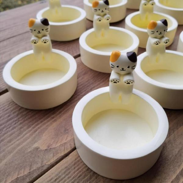 Cartoon Kitty Candle Holder