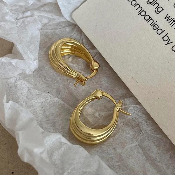 FREE GIFT - U Shape Hoop Earrings