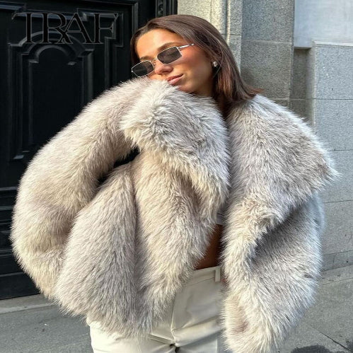 TRAF Luxury Faux Fur Coat