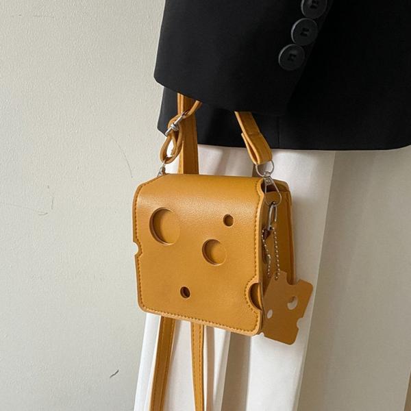 Cheddar Chic Cheese Bag