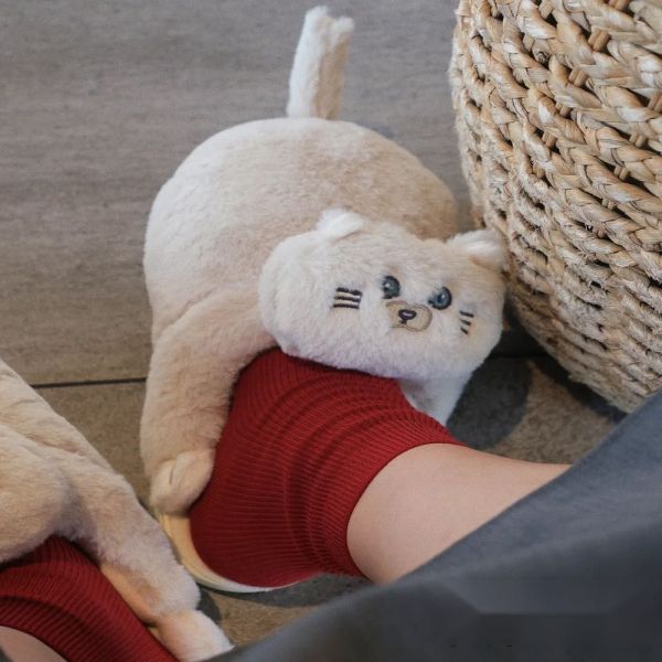 Cuddly Cat Winter Slippers